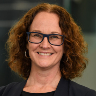 Professor Elizabeth Hartland